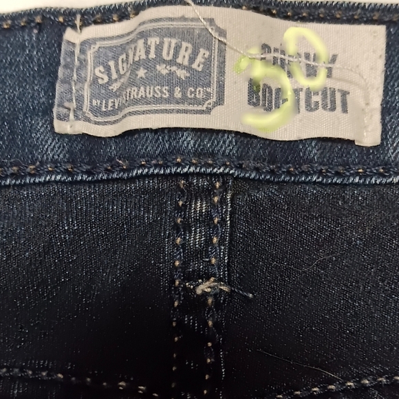 Y2K VTG Levi Signature Curvy Bootcut Jeans Low Rise Wm 10M Dark Wash Solid Blue - Picture 4 of 13